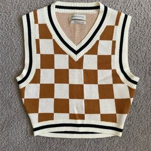 Urban Outfitters Cropped Checkered Sweater Vest XS